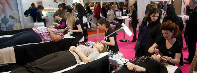 Atelier massage sur le salon mondial Spa et Beauté à Paris