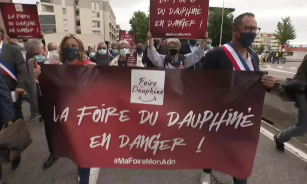 Mobilisation efficace devant la menace d’interdiction de la Foire du Dauphiné